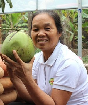 Bà Trần Thị Thìn (62 tuổi)